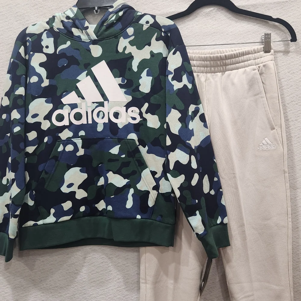 🆕️ Adidas Hoody & Joggers - Picture 3 of 6